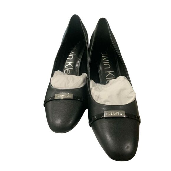 New in Box Calvin Klein Women's Unesta Pump Shoes Black Heel Size 8 Pointy Toe - Picture 2 of 6